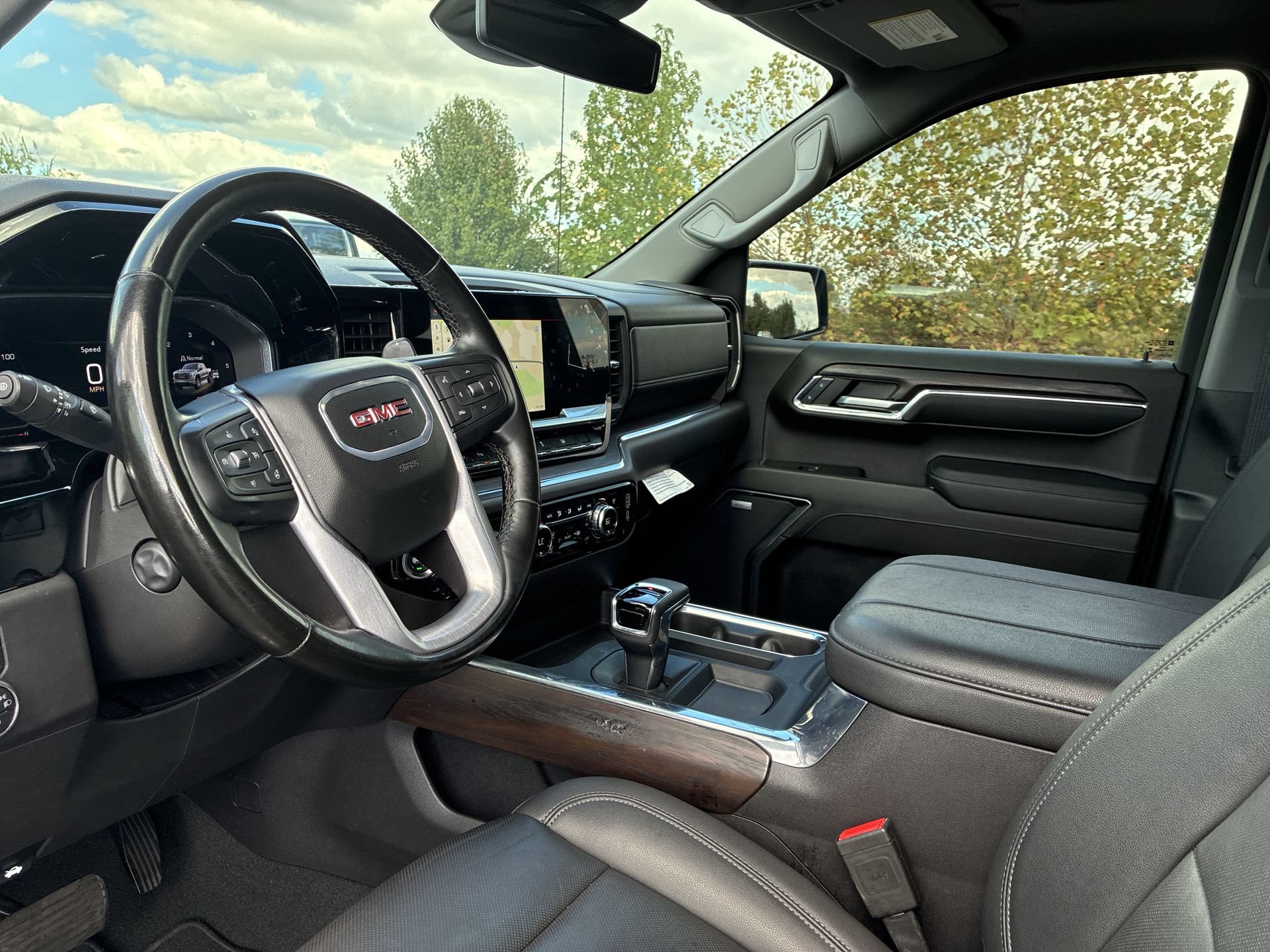 Certified 2024 GMC Sierra 1500 SLT w/ SLT Premium Plus Package AWD/4WD image 14