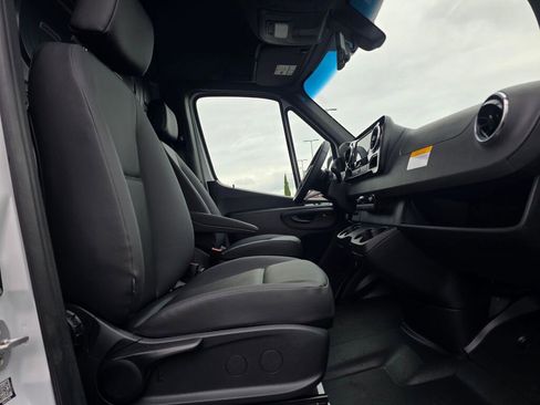 New 2026 Mercedes-Benz Sprinter 2500 image 25