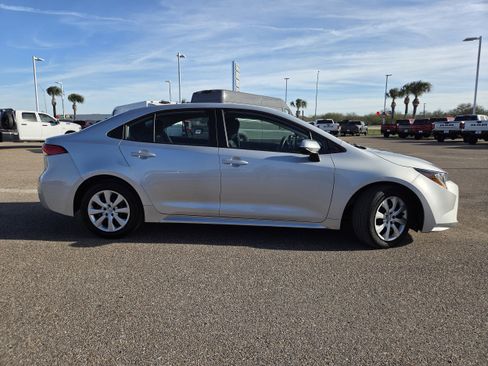 Used 2023 Toyota Corolla LE image 8