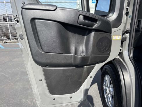New 2026 RAM ProMaster 2500 w/ Quick Order Package 22G SLT image 20