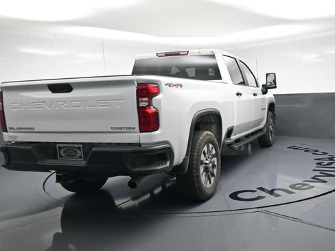 Used 2024 Chevrolet Silverado 2500 Custom w/ Custom Convenience Package AWD/4WD image 9