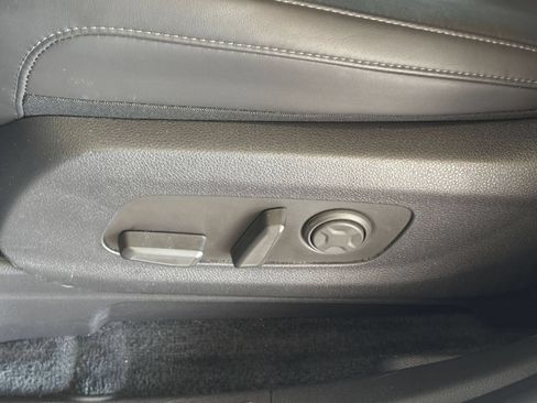 Used 2026 Kia Carnival FWD image 23