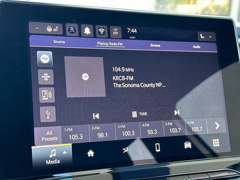 Used 2025 Jeep Compass Limited image 21