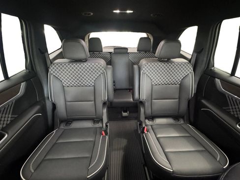 Used 2025 GMC Acadia Denali w/ LPO, Floor Liner Package AWD/4WD image 17