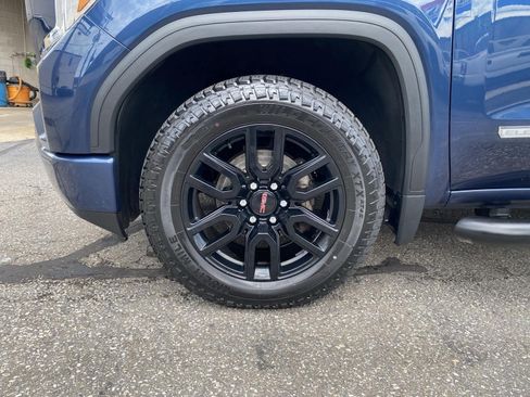 Used 2020 GMC Sierra 1500 Elevation w/ Elevation Value Package AWD/4WD image 11