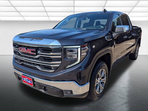 Certified 2024 GMC Sierra 1500 SLT RWD image 26