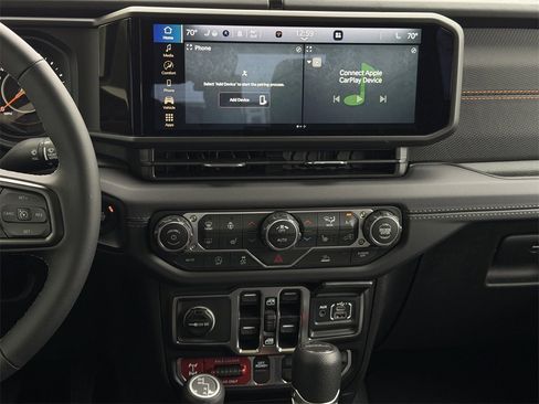 New 2025 Jeep Gladiator Mojave w/ Convenience Group image 14