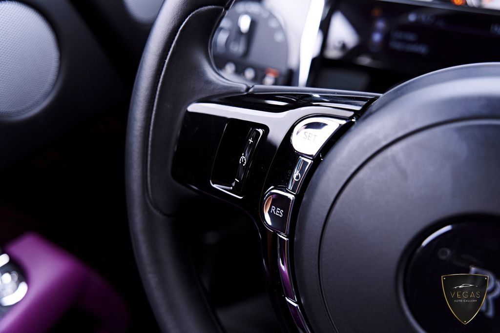 Used 2017 Rolls-Royce Wraith RWD image 64