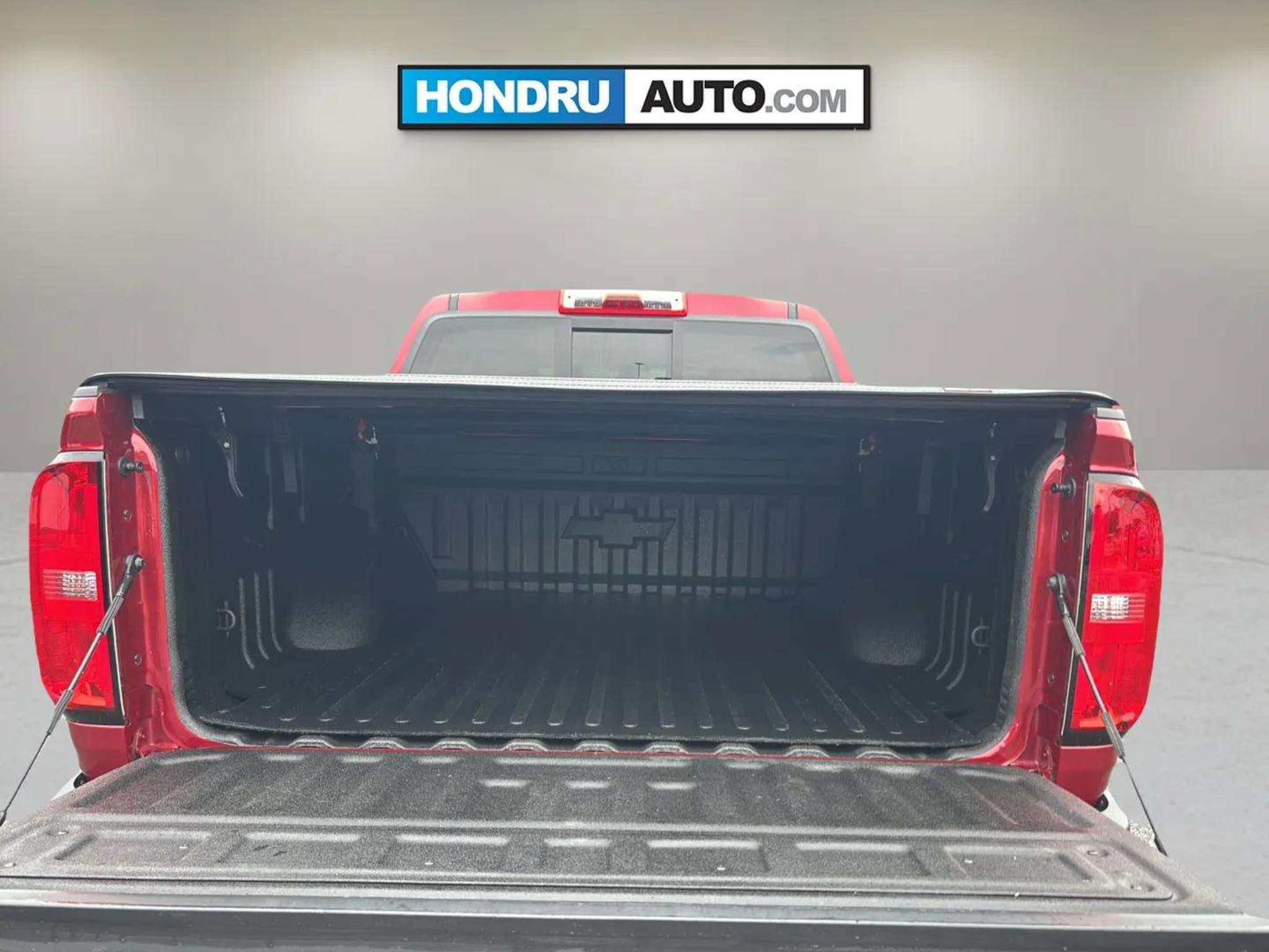 Used 2019 Chevrolet Colorado Z71 w/ LPO, Premium Interior Package AWD/4WD image 9