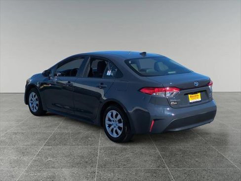 Certified 2025 Toyota Corolla LE image 3