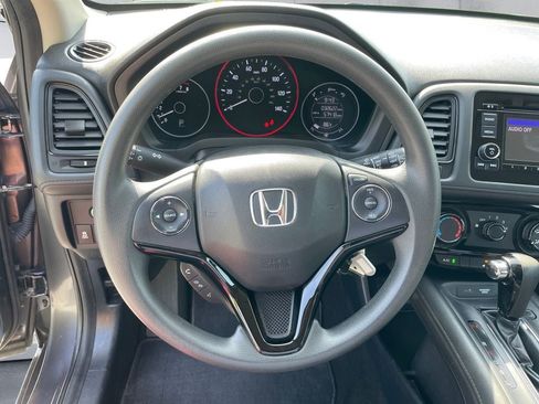 Used 2021 Honda HR-V LX image 14