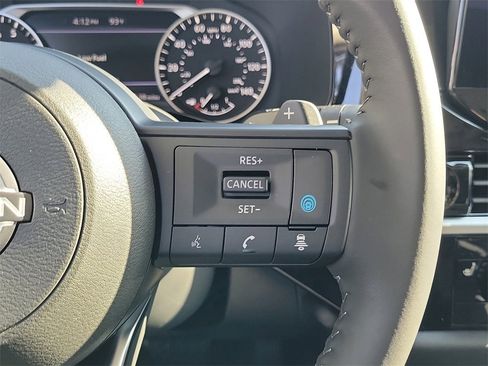 New 2025 Nissan Pathfinder SV image 7