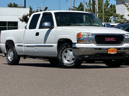 Used 1999 GMC Sierra 1500 2WD Extended Cab w/ Marketing Option Pkg image 2