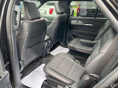 Used 2025 Ford Explorer ST-Line w/ Premium Package image 44