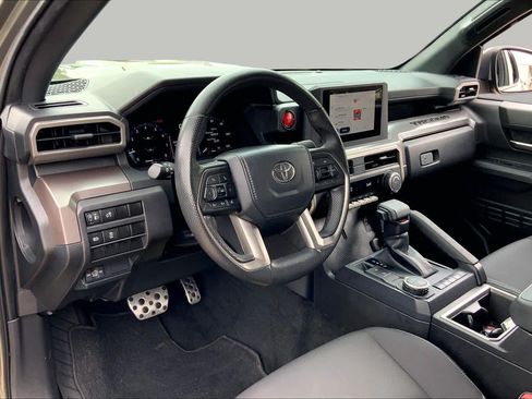 Used 2024 Toyota Tacoma TRD Sport RWD image 17
