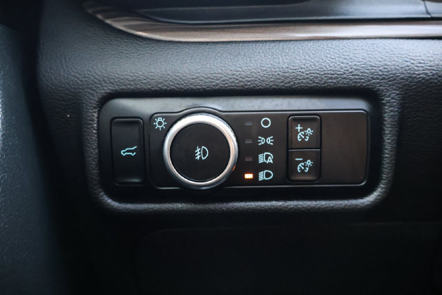 Used 2023 Ford Explorer Limited w/ Limited Technology Package AWD/4WD image 18