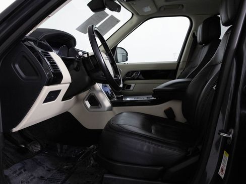 Used 2019 Land Rover Range Rover HSE image 19