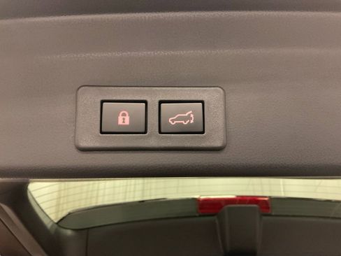 Used 2025 Subaru Ascent Bronze Edition image 41