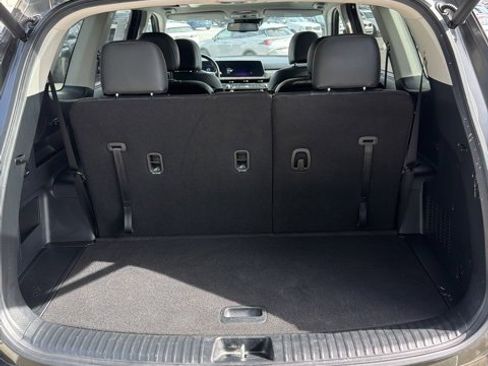 Certified 2023 Kia Telluride EX w/ EX Captain's Chair Package image 31