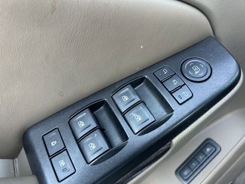 Used 2016 GMC Yukon SLT w/ Open Road Package image 15