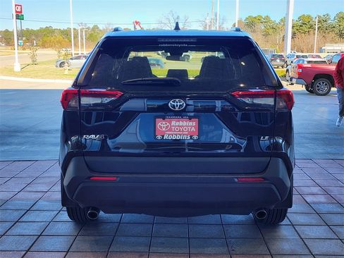 Used 2020 Toyota RAV4 LE image 30