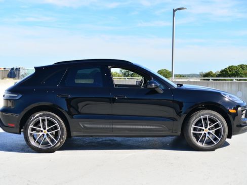 Used 2026 Porsche Macan image 8