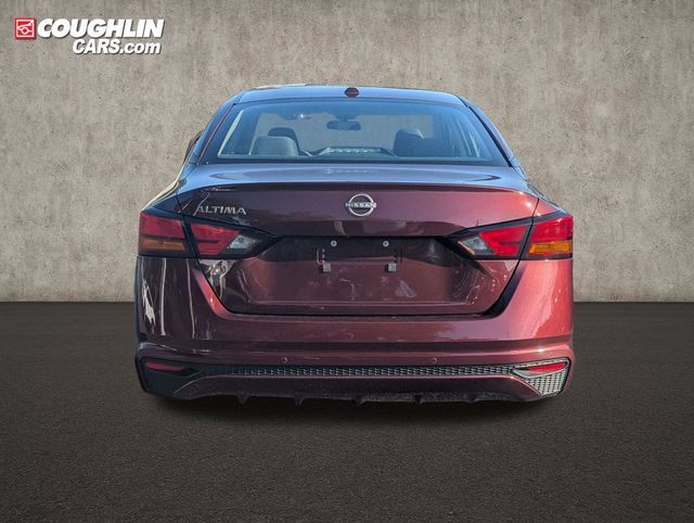 Certified 2025 Nissan Altima 2.5 SV FWD image 6