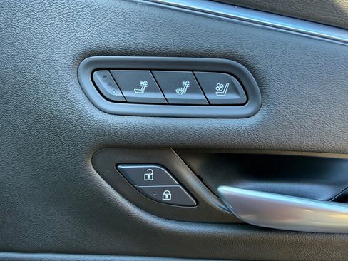 Used 2024 Cadillac Escalade Sport w/ LPO, ONYX Package image 30