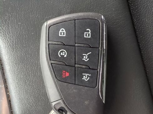 Used 2024 GMC Yukon XL Denali image 38