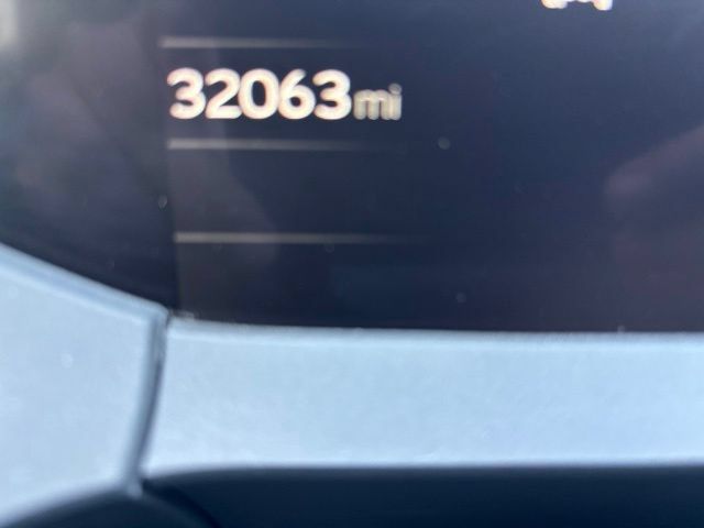 Used 2024 Toyota Prius LE FWD image 10