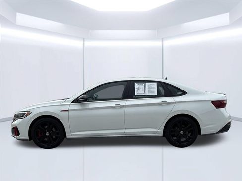 Used 2022 Volkswagen Jetta GLI Autobahn FWD image 2
