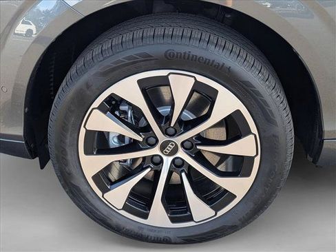 New 2026 Audi Q3 quattro 2.0T AWD/4WD image 9