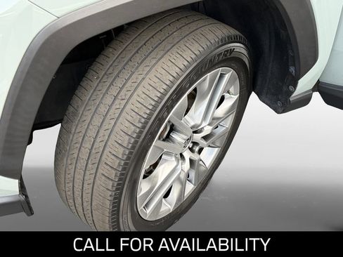 Used 2022 Toyota RAV4 XLE Premium FWD image 9