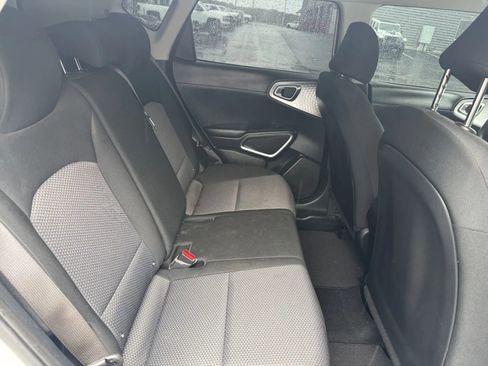 Used 2023 Kia Soul LX FWD image 10