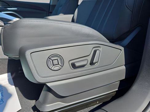 New 2025 Audi Q5 Premium image 12