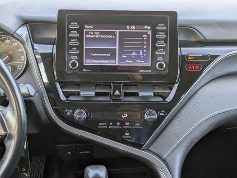 Used 2024 Toyota Camry SE image 14