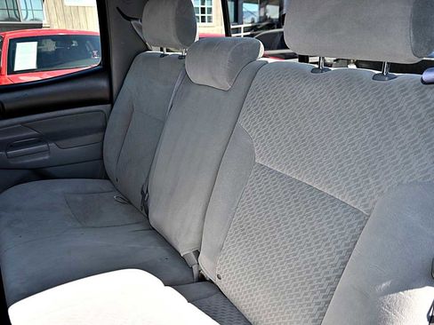 Used 2011 Toyota Tacoma 2WD Double Cab w/ Convenience Pkg image 10