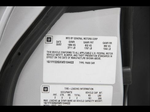 Used 1998 Chevrolet Corvette Coupe w/ Roof Pkg RWD image 21