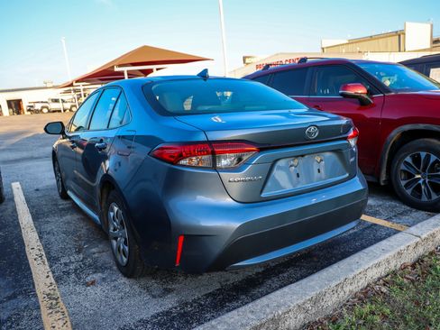 Used 2022 Toyota Corolla LE FWD image 10