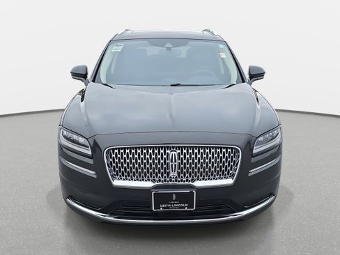 Used 2022 Lincoln Nautilus Reserve w/ Equipment Group 201A image 2