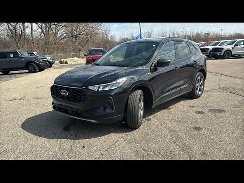 Certified 2024 Ford Escape ST-Line w/ Tech Pack #1 AWD/4WD image 7