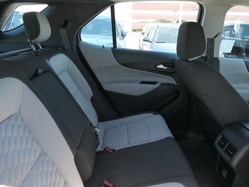 Used 2019 Chevrolet Equinox LS w/ LPO, Cargo Package FWD image 24