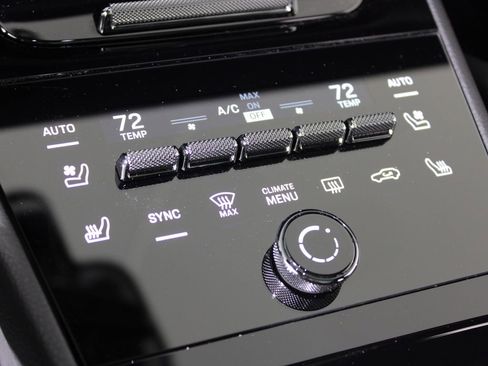 Used 2026 Porsche Cayenne Coupe image 30