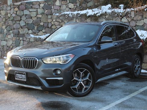 Used 2017 BMW X1 xDrive28i image 2