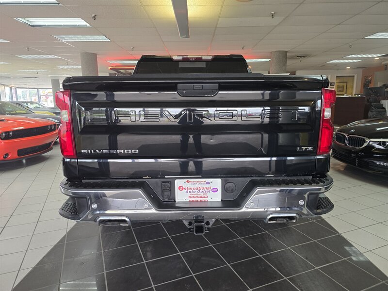 Used 2021 Chevrolet Silverado 1500 LTZ w/ LTZ Premium Package AWD/4WD image 5