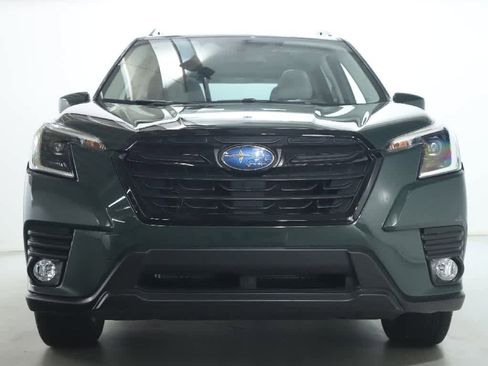 Used 2023 Subaru Forester Premium image 5
