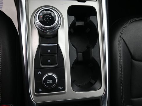 Used 2023 Ford Explorer Limited image 15