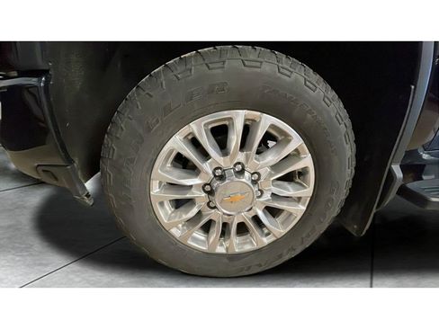 Certified 2023 Chevrolet Silverado 2500 High Country image 15