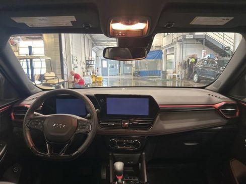 Used 2024 Chevrolet TrailBlazer RS w/ Convenience Package image 16