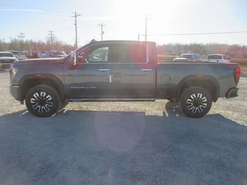 New 2026 GMC Sierra 2500 Denali Ultimate image 10
